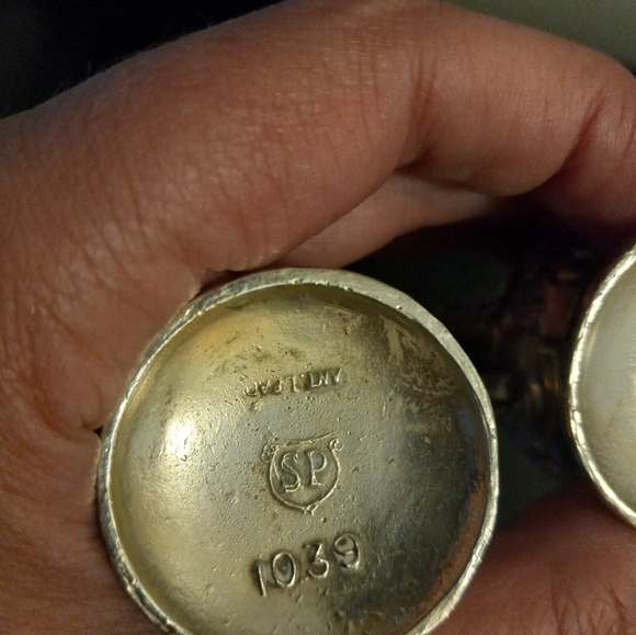 Vintage Teapot Salt & Peppee Shakers - Picture 6 of 6